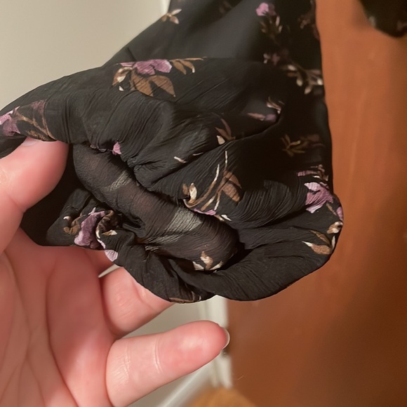 Garage Floral Tie-Front Sheer Crop Top - Picture 4 of 9